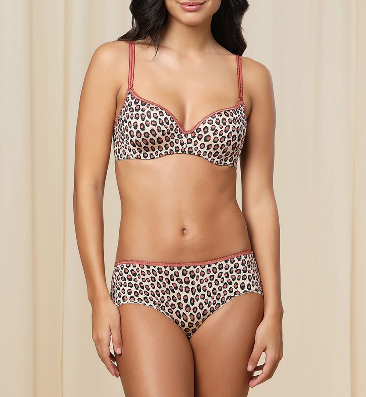 Soft Touch Essential Bra - Image 5